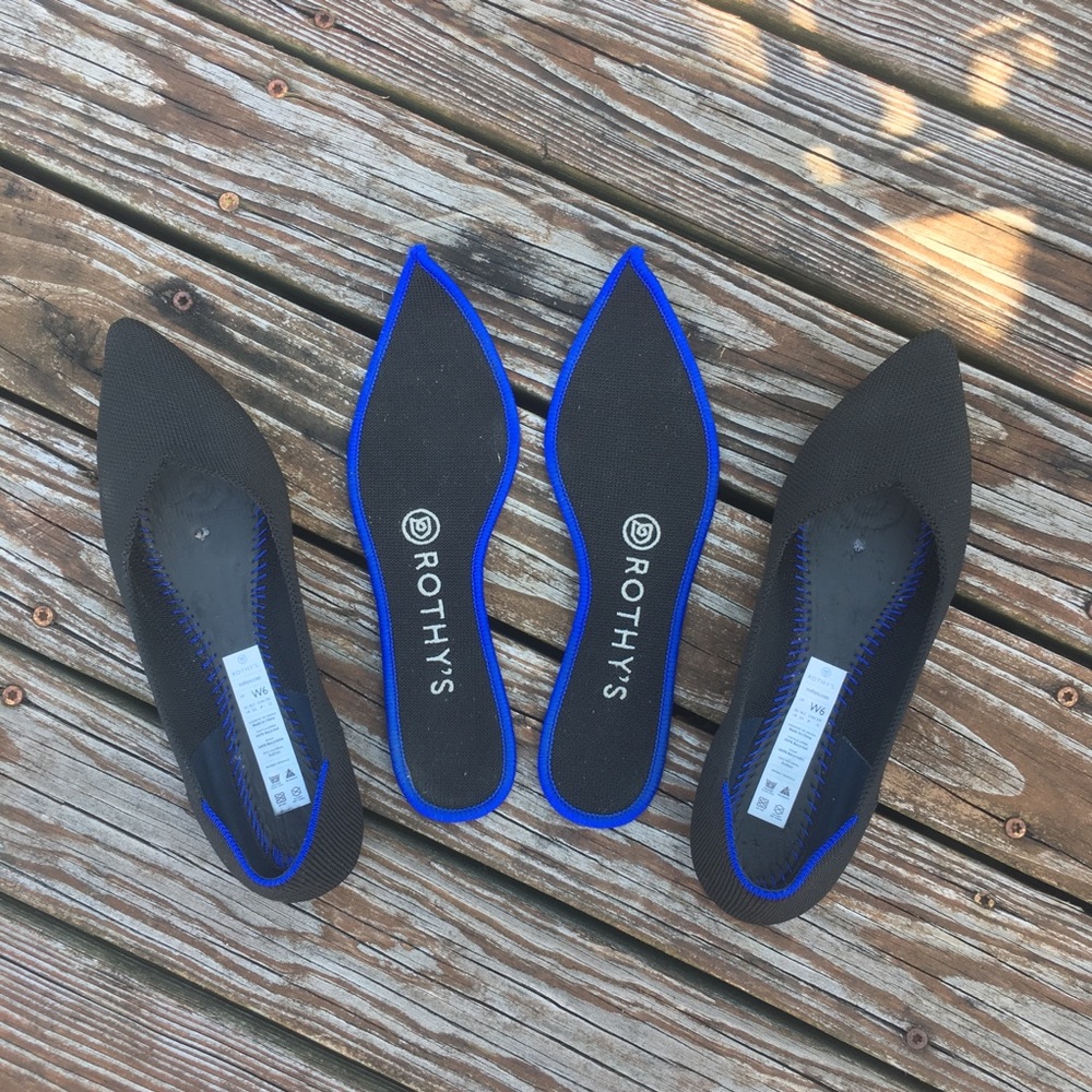 Black point Rothy’s size 6.5 - Picture 3 of 3